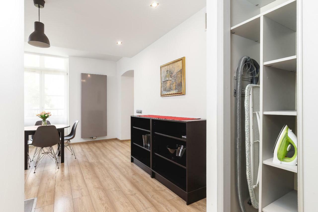 Apartments Cracow Miodowa By Renters Krakow Exterior photo